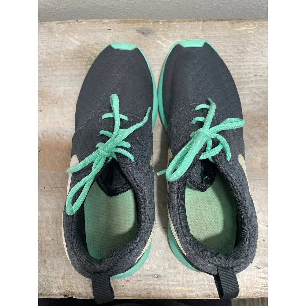 Nike Girl's 6.5Y Roshe One Grey Teal Running Sneakers Women's Size 8‎